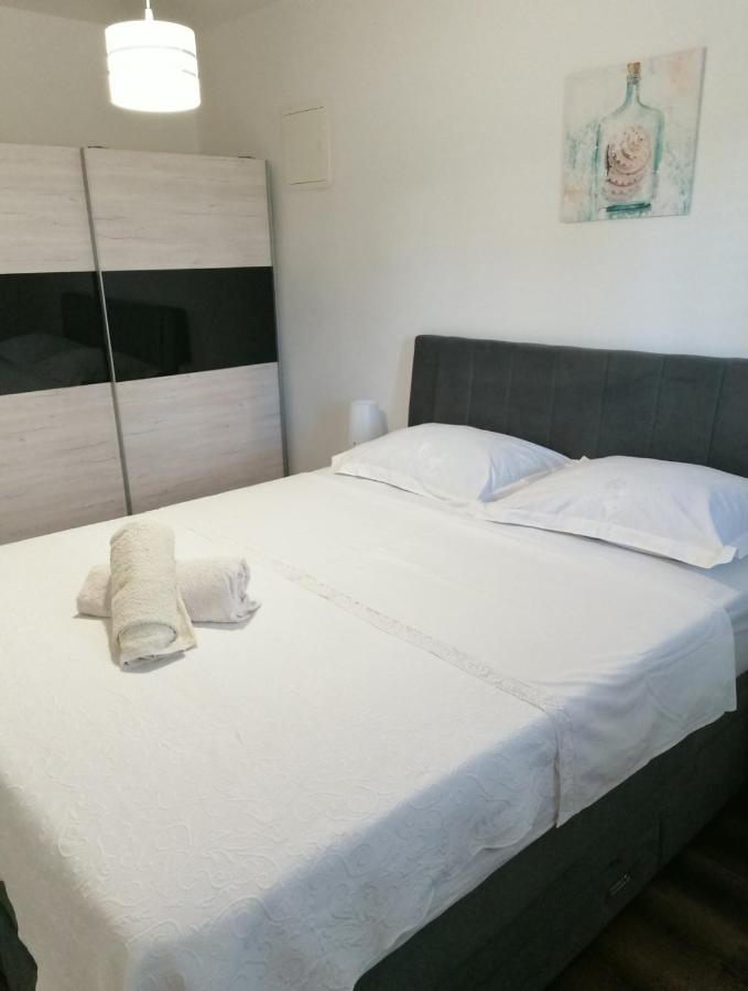 Apartmani B&S Barbat na Rabu Exterior photo